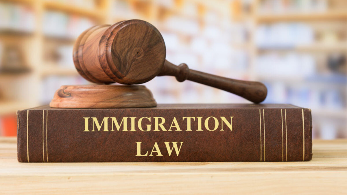 Legal immigration lawyer
